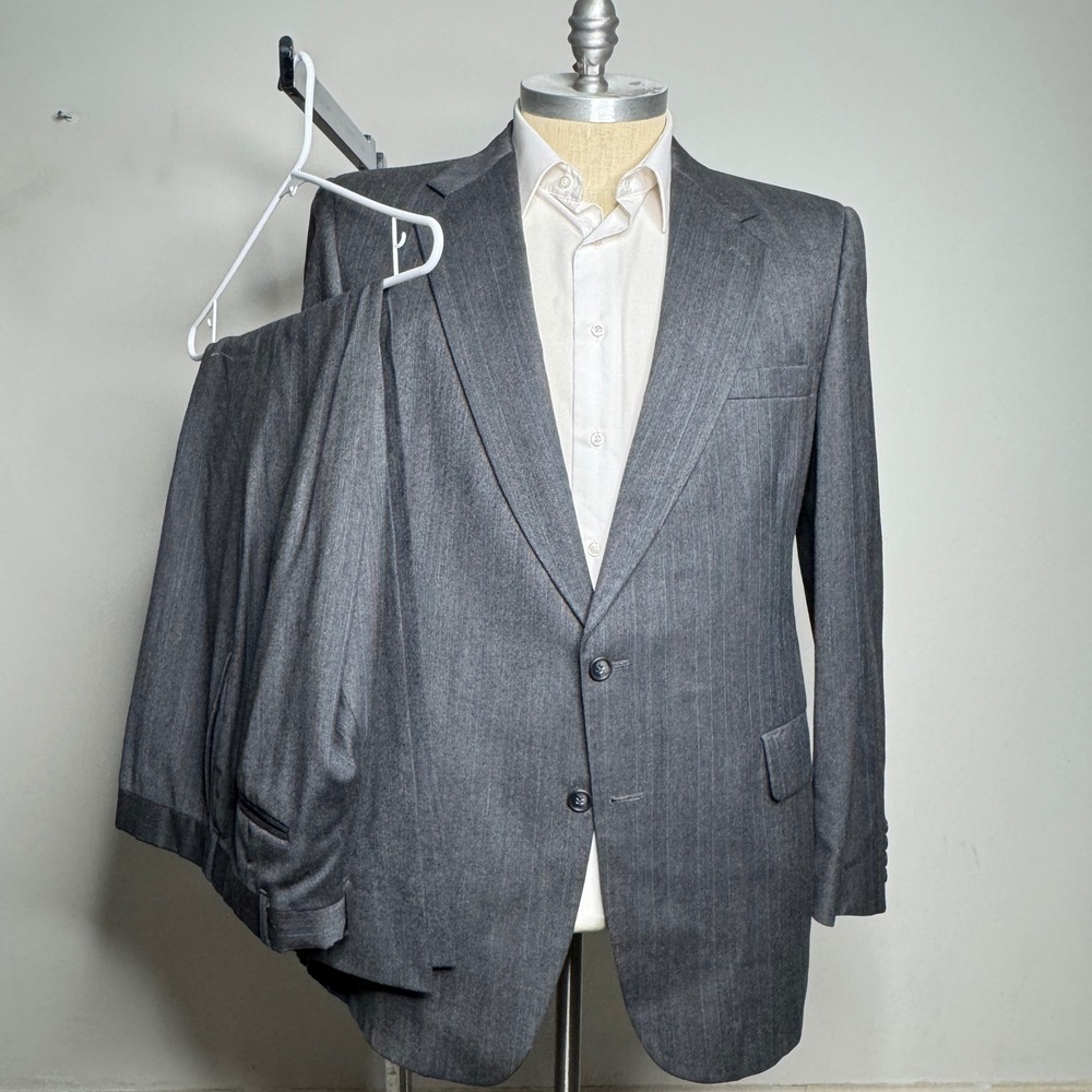 Kuppenheimer Men's Charcoal Pinstripe Wool Blend Suit 44LL 36W